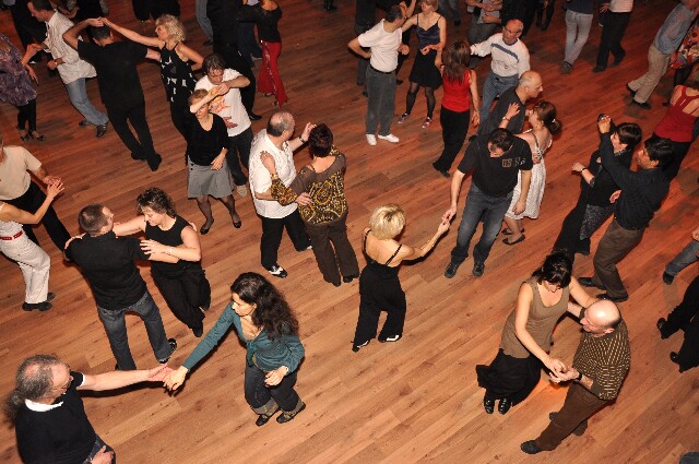 min 2009 02 01 station danse 240